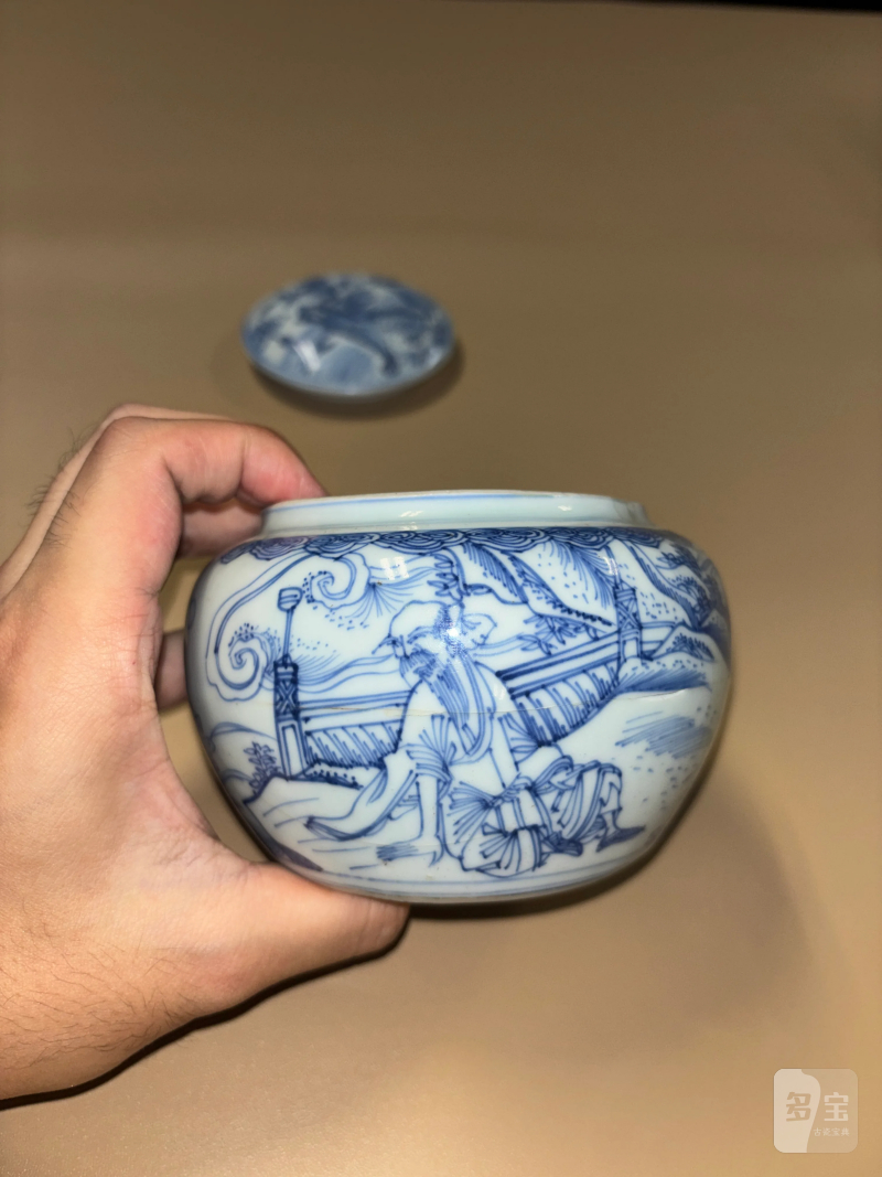 明万历 青花铁线描高士图围棋罐 - 图4